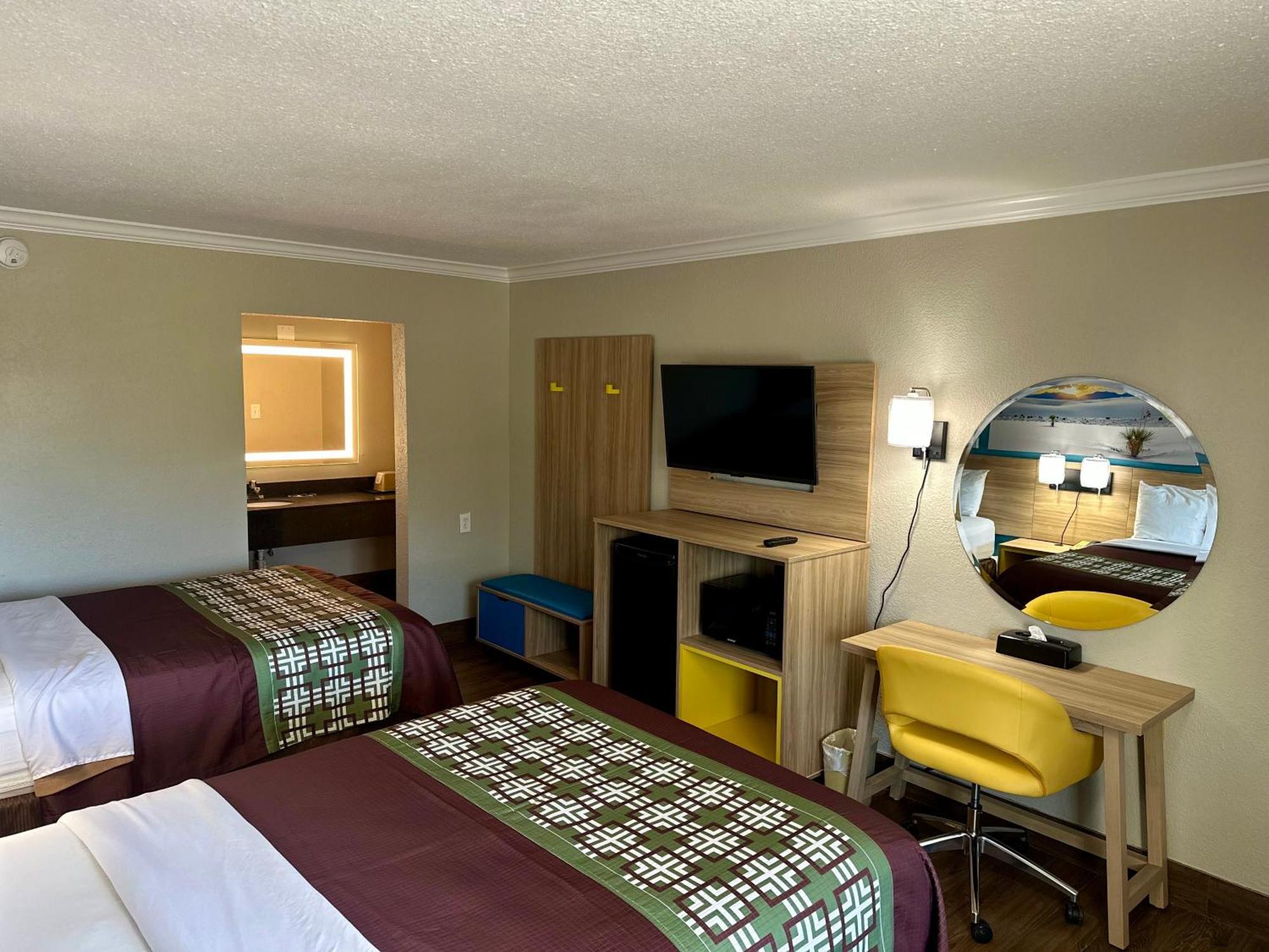 Days Inn By Wyndham Houston East Eksteriør bilde