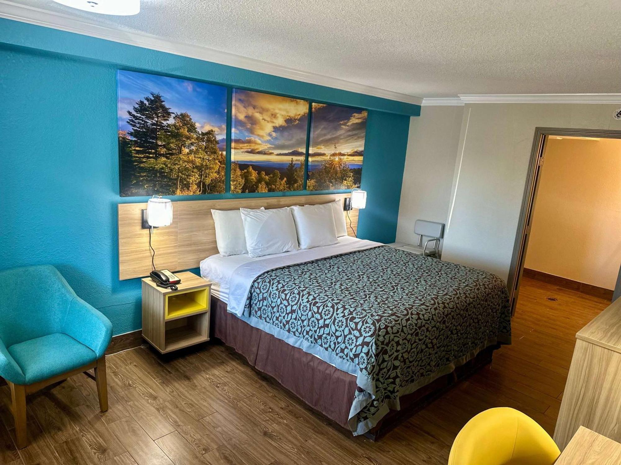 Days Inn By Wyndham Houston East Eksteriør bilde