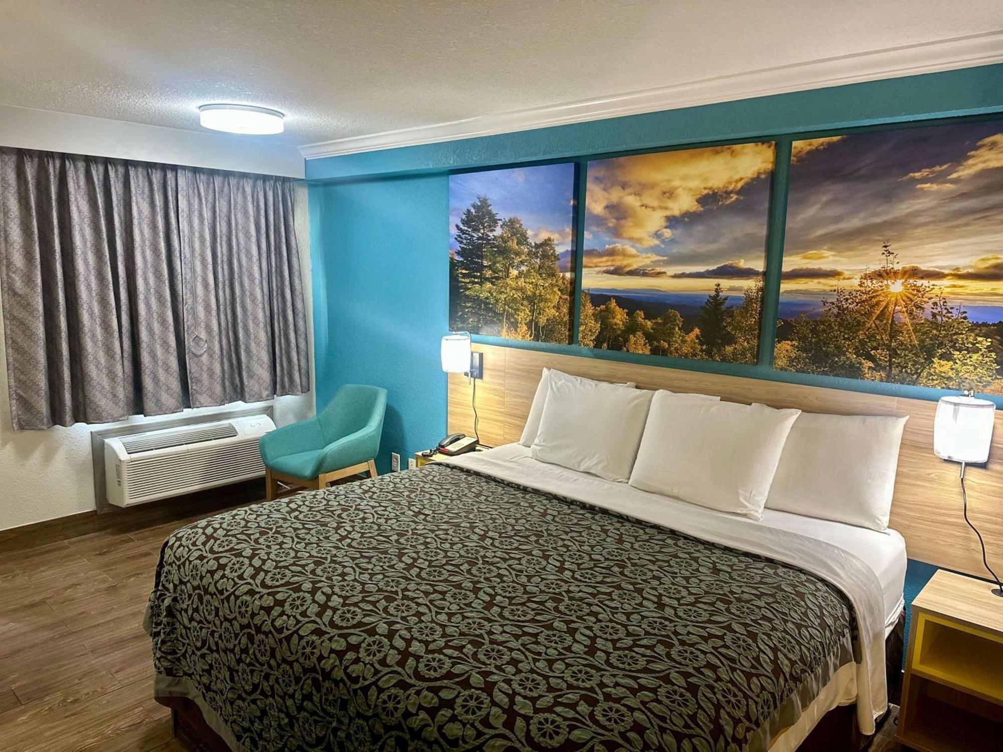 Days Inn By Wyndham Houston East Eksteriør bilde